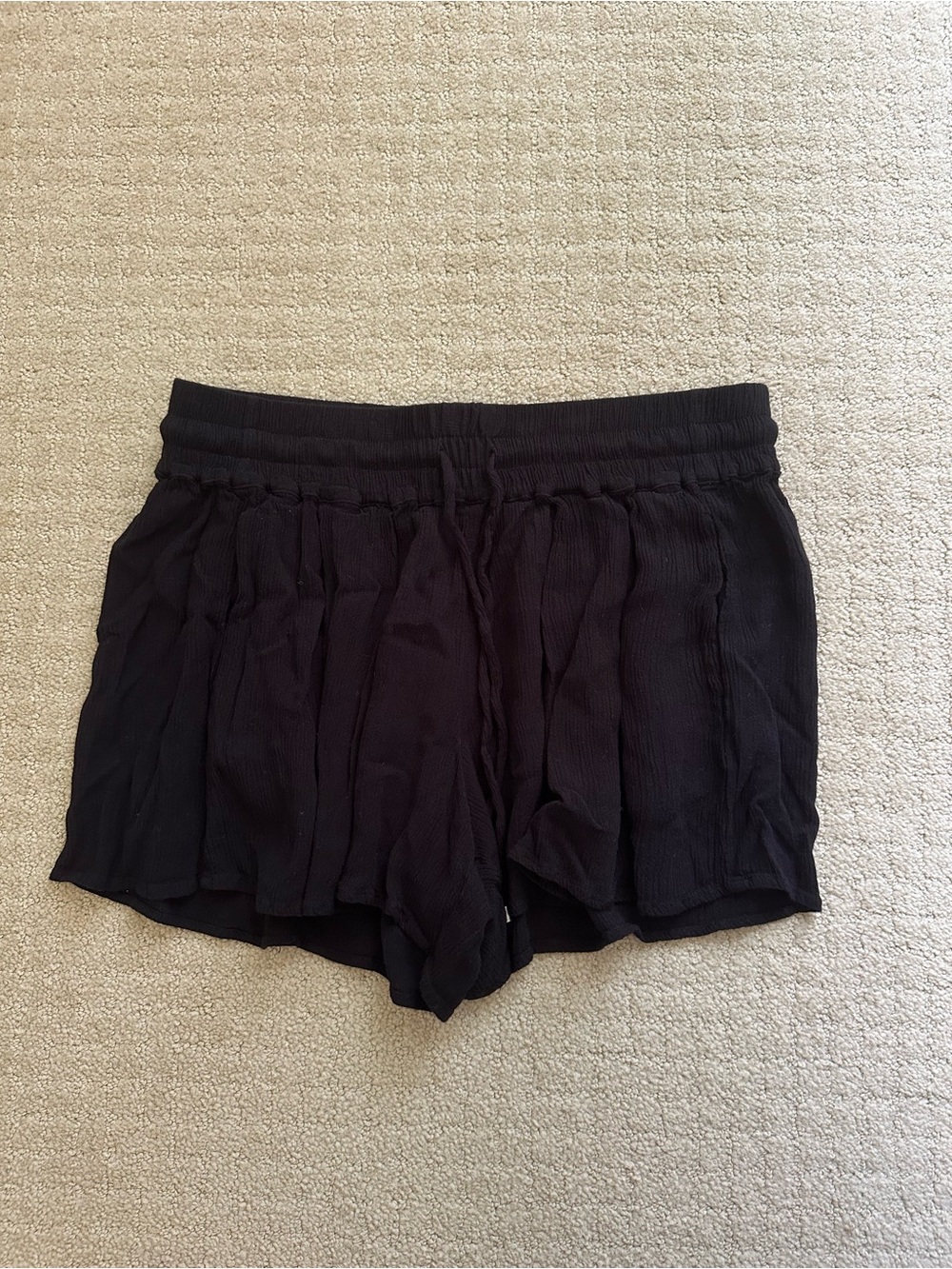 Splendid black flowy shorts